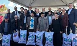 Bursa Büyükşehir'den Mustafakemalpaşa'da çiftçilere tohumluk buğday desteği