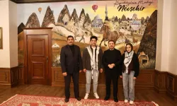 Filistinli öğrencilerden Başkan Rasim Arı'ya özel teşekkür