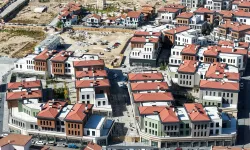 Meram'da Suriçi dönüşüme son rötuşlar... Louvre tarzı kubbe altında tarihi hamam canlanıyor!