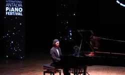 Antalya Piyano Festivali'nde klasik müziğe yolculuk