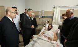 Bakan Yerlikaya'dan Yalova'daki yaralı polislere ziyaret