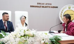 Bursa Osmangazi'de Başkan Aydın yılın son nikahını kıydı
