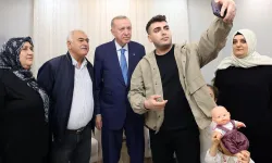 Cumhurbaşkanı Erdoğan'dan depremzede Karakuş ailesine ziyaret
