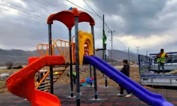 Doğanşehir Belediyesinden Güzelköy'e modern çocuk parkı