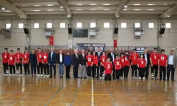 Görme engelli sporcular Çiğli'de sahaya çıktı