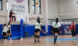 İstanbul Maltepe'de kadınlar şiddeti 'blok'ladı