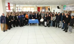 İzmir Foça'da belediye personeli yeni yılı kutladı