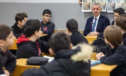 İzmir'de sınıf başkanının vaadi Başkan Büyükakın ile yerine geldi