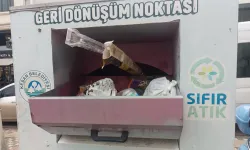 Edirne Keşan'da tekstil kumbarası çöp kutusuna döndü