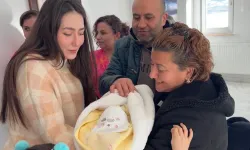 'Geçici Koruyucu Aile' 100'üncü bebeği Ege Berk, Samsun'da koruyucu ailesiyle buluştu