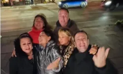 Ünlüler Özgür Aras'ın yemeğinde buluştu