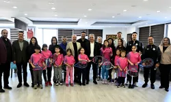 Antalya Muratpaşa'da minik raketler turnuva yolunda