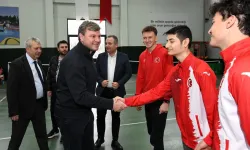 Genç sporculara moral desteği! Ertuğrul Sağlam Osmangazi'de