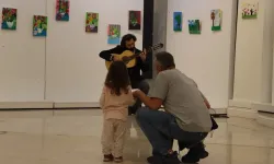 İstanbul'da Maltepeli küçük ressamların sergisi açıldı