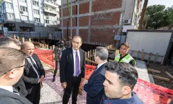 İzmir Bergama'da Ticaret Merkezi'ne temel