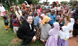 Özgür Aras'tan Afrika'ya umut taşıyan yolculuk