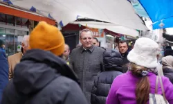 Ayvalık'ta esnaf ve vatandaşlarla bayram buluşması