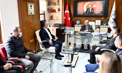 Başkan Uysal'dan Gazipaşa Kitap Fuarı'na ziyaret