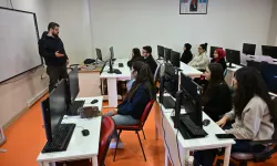 Manisa Büyükşehir'den gençlere dijital vizyon