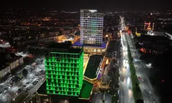 Manisa Büyükşehir'den Tıp Bayramı'na özel ışıklandırma