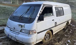 Bilecik Pazaryeri'nde kaçak orman emvaline suçüstü!