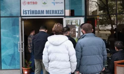 Bursa Osmangazi'de vatandaşlar istihdam buluşmalarıyla iş sahibi oluyor