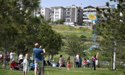 İzmir Bornova'da gökyüzü uçurtmalarla şenlenecek
