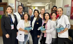 İzmit Belediyesi'nden ebelere anlamlı ziyaret