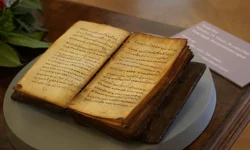 Kültür varlığı kaçakçılığıyla mücadelede önemli iade... Etiyopya'ya el yazması eser teslim edildi