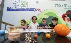 Mersin'de çocuklar bilim ve doğayla bayramı kutladı