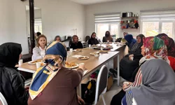 Sakarya Büyükşehir'in 'Kadın Kadına' projesi 16 ilçede sahada