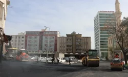 Şanlıurfa'da asfalt çalışmaları tam gaz
