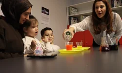 İstanbul Maltepe'de aileler bilimi çocuklarla deneyimledi