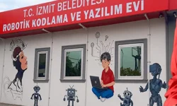 İzmit Belediyesi'nden Robotik Kodlama ve Yazılım Evi
