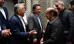 Memduh Büyükkılıç çocukların bayram sevincine ortak oldu