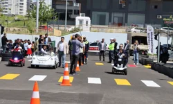 Öğrencilere uygulamalı trafik eğitimi