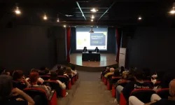 Sinemaseverler 'SineFilozofi' söyleşisinde buluştu