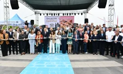 Uluslararası Balıkesir GastroFest'e miting gibi açılış