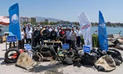 Araba lastiği, masa, sandalye, klozet kapağı... Bunlar İzmir denizinden çıktı!