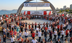 İstanbul'da 'Horon Bizumdur' Guinness Dünya Rekoruna İmza Attı.