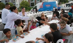 İstanbul Maltepe'de lokmalar paylaşıldı