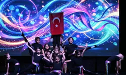 Manisa'da miniklerden yıl sonu gösterisi