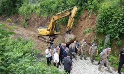 Artvin Valisi Ergün, Gürcistan sınırındaki Kemalpaşa'da incelemelerde bulundu