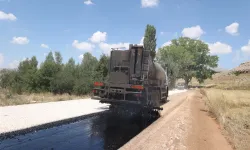 Antalya Korkuteli'de 3 kilometrelik sathi asfalt yol çalışması yapıldı