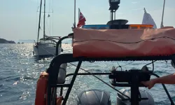 Fethiye açıklarında arızalanan tekne kurtarıldı