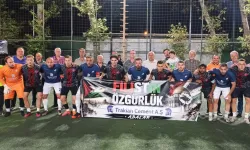 Galibiyeti Filistinli çocuklara armağan ettiler