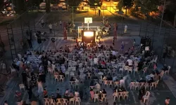 'Karagöz'ün Salıncağı' ilk gösteriminde çocuklar ve aileler buluştu