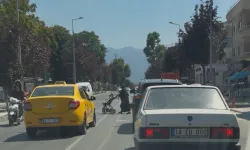 Yaya geçidinde tehlikeli sollama kamerada