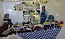 Candarlı kadınlarından Bursa Gastronomi Festivali'nde yaban mersini rüzgârı