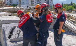 İzmir İtfaiyesi ağır arama kurtarmada güçleniyor